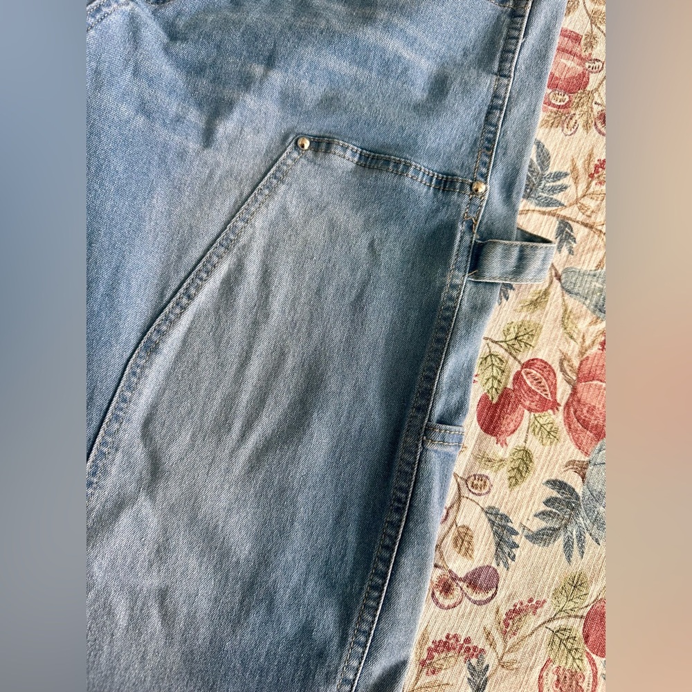 VIP Cargo Jeans - Picture 4 of 7